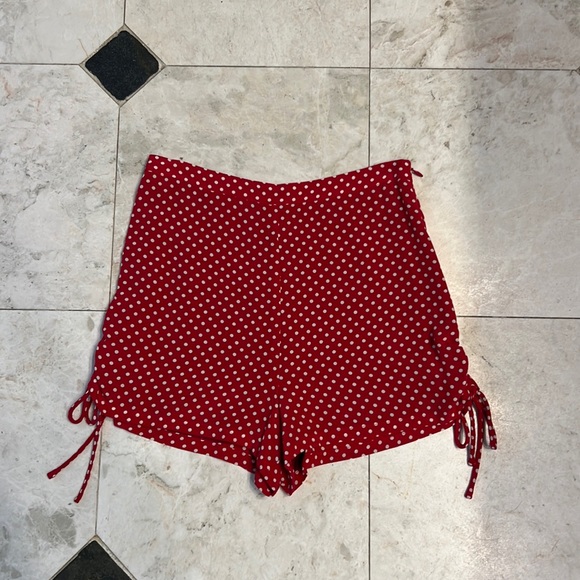 Green And Red Polka Dot Men's Shorts